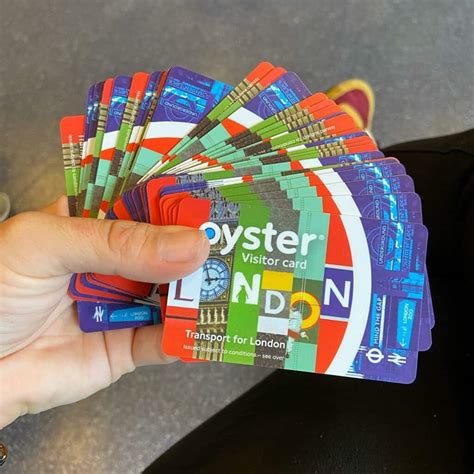 which is best oyster card or contactless|benefits of an oyster card.